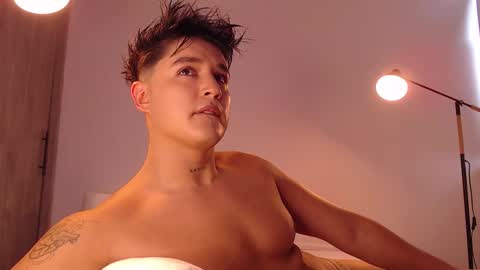 Snapshot of angelcossio chatting on 11-29-25, 05:05 Angel online show from 11-29-25, 05:05