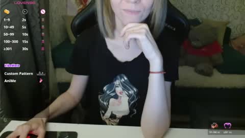 Snapshot of angelcute32 chatting on 10-21-25, 03:13 AngelCute32 online show from 10-21-25, 03:13