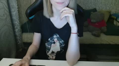 Snapshot of angelcute32 chatting on 02-07-26, 03:16 AngelCute32 online show from 02-07-26, 03:16