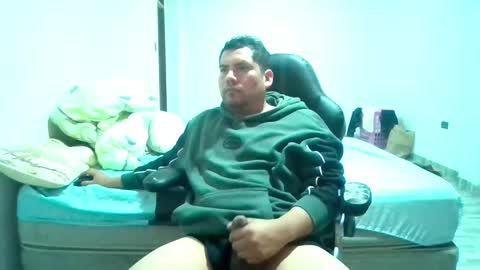 angeldavid90 online show from 09-12-25, 12:44