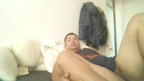 Snapshot of angeldavid90 chatting on 12-15-25, 08:24 angeldavid90 online show from 12-15-25, 08:24