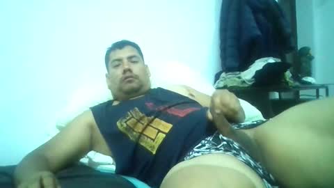 Snapshot of angeldavid90 chatting on 12-23-25, 12:08 angeldavid90 online show from 12-23-25, 12:08