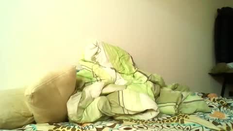 Snapshot of angeldavid90 chatting on 01-18-26, 05:17 angeldavid90 online show from 01-18-26, 05:17