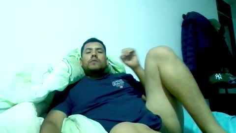 Snapshot of angeldavid90 chatting on 02-02-26, 02:43 angeldavid90 online show from 02-02-26, 02:43