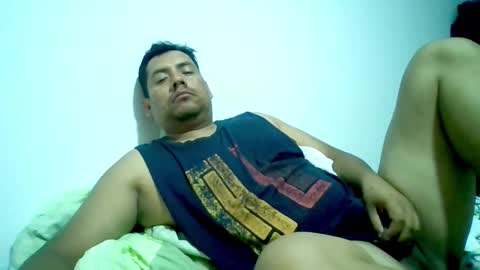 Snapshot of angeldavid90 chatting on 02-15-26, 06:32 angeldavid90 online show from 02-15-26, 06:32