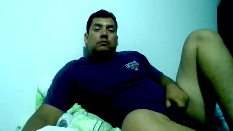 Snapshot of angeldavid90 chatting on 02-17-26, 02:41 angeldavid90 online show from 02-17-26, 02:41
