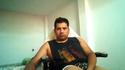 Snapshot of angeldavid90 chatting on 04-16-26, 09:39 angeldavid90 online show from 04-16-26, 09:39