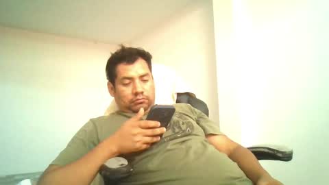 Snapshot of angeldavid90 chatting on 04-22-26, 03:57 angeldavid90 online show from 04-22-26, 03:57