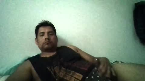 Snapshot of angeldavid90 chatting on 04-29-26, 11:00 angeldavid90 online show from 04-29-26, 11:00