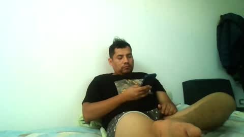 Snapshot of angeldavid90 chatting on 05-31-26, 06:53 angeldavid90 online show from 05-31-26, 06:53