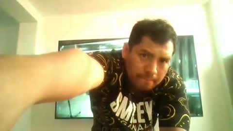 Snapshot of angeldavid90 chatting on 06-08-26, 03:23 angeldavid90 online show from 06-08-26, 03:23