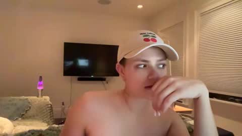 Snapshot of angeleleven11 chatting on 02-15-25, 06:44 angeleleven11 online show from 02-15-25, 06:44