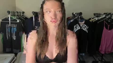 Princess Peach online show from 01-07-25, 07:38