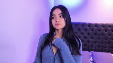 Snapshot of angeli_rivera chatting on 10-21-25, 10:49 Angeli online show from 10-21-25, 10:49