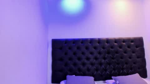 Snapshot of angeli_rivera chatting on 11-26-25, 11:00 Angeli online show from 11-26-25, 11:00