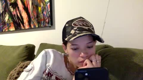 Snapshot of angelia01m chatting on 09-25-25, 02:37 angelia01m online show from 09-25-25, 02:37