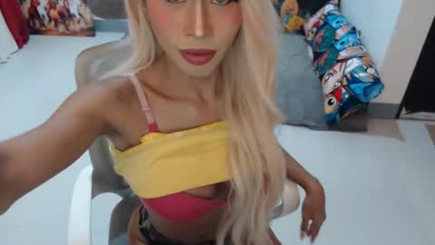 DIVINE ANGEL online show from 12-19-25, 09:16