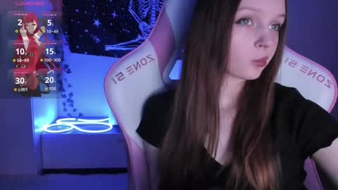 Mia online show from 04-10-26, 08:52