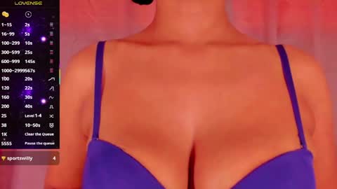 Snapshot of angelica_hot19 chatting on 05-05-26, 03:53 angelica_hot19 online show from 05-05-26, 03:53