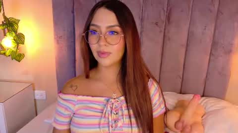 Snapshot of angelicaa_garcia chatting on 06-16-26, 11:46 angelicaa_garcia online show from 06-16-26, 11:46