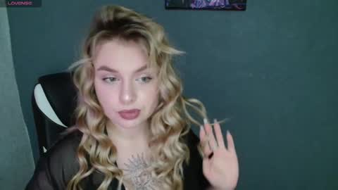 angelicablanch online show from 10-26-25, 08:48