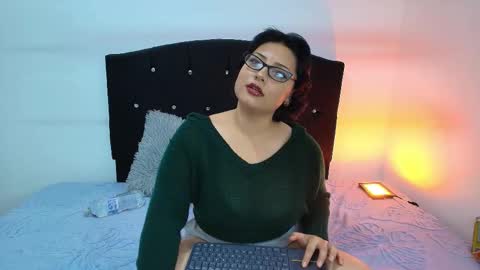 Snapshot of angelik_fooxxx chatting on 02-22-26, 12:45 Angelik online show from 02-22-26, 12:45