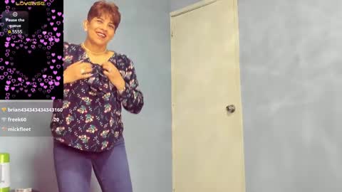 Angelina online show from 01-05-25, 01:03