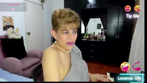 Angelina online show from 12-13-25, 11:32