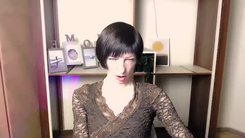 Angelina online show from 11-10-25, 07:51