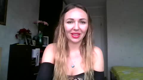 angelinalove28 online show from 12-19-25, 07:59