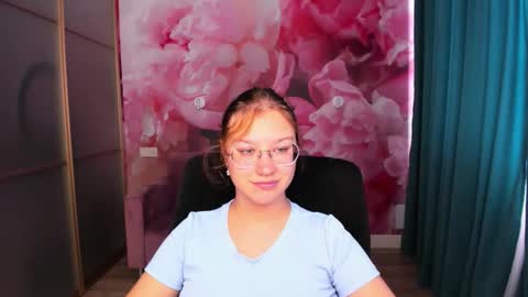 AngelinaLow online show from 09-21-25, 11:23