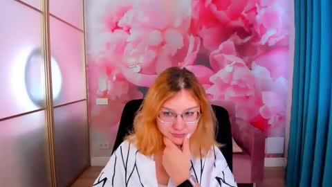 AngelinaLow online show from 02-17-26, 12:23
