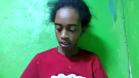 Snapshot of angeline221173 chatting on 06-06-26, 04:12 angeline221173 online show from 06-06-26, 04:12