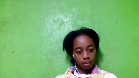 Snapshot of angeline221173 chatting on 06-22-26, 03:25 angeline221173 online show from 06-22-26, 03:25