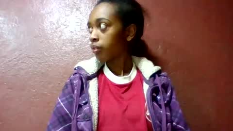Snapshot of angeline221173 chatting on 06-24-26, 05:28 angeline221173 online show from 06-24-26, 05:28