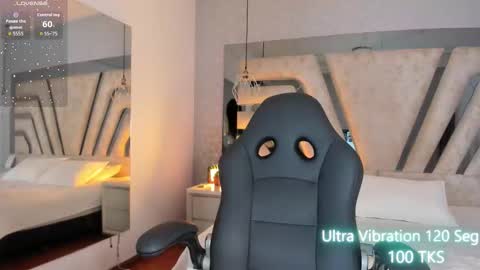 Angeline Heet online show from 11-13-25, 04:00