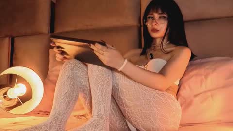 angelinepossy online show from 11-12-25, 07:57