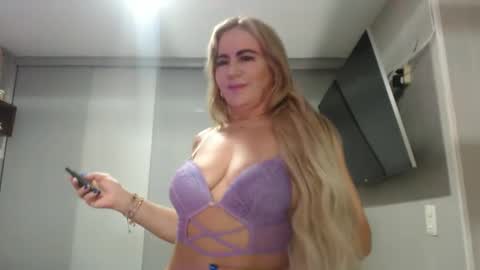 angelinna_12 online show from 10-06-25, 04:10