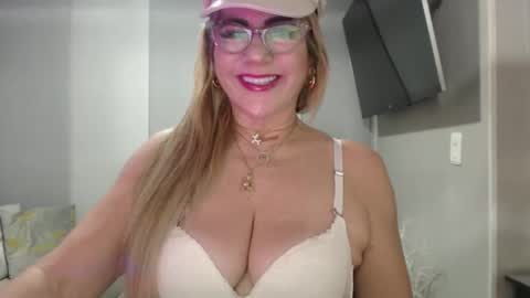 angelinna_12 online show from 10-26-25, 03:23