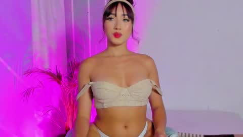 Angelique Murphy online show from 11-04-25, 08:35