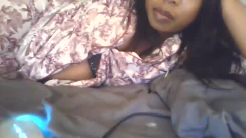 Snapshot of angeliquebelcaliz chatting on 09-25-25, 05:55 angeliquebelcaliz online show from 09-25-25, 05:55