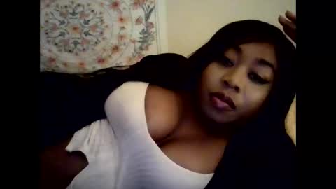 Snapshot of angeliquebelcaliz chatting on 10-14-25, 11:05 angeliquebelcaliz online show from 10-14-25, 11:05