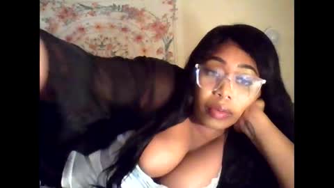 Snapshot of angeliquebelcaliz chatting on 11-21-25, 10:08 angeliquebelcaliz online show from 11-21-25, 10:08