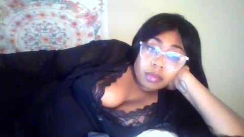 Snapshot of angeliquebelcaliz chatting on 11-23-25, 07:35 angeliquebelcaliz online show from 11-23-25, 07:35