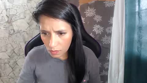 angela online show from 03-10-26, 01:05