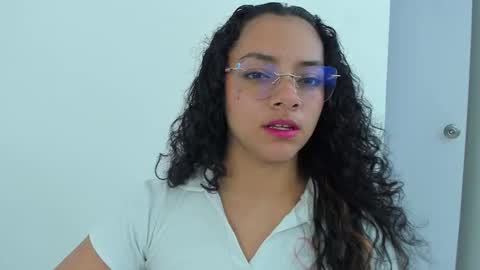 Snapshot of angelitafrodita chatting on 10-16-25, 11:22 A F R O D I T A online show from 10-16-25, 11:22