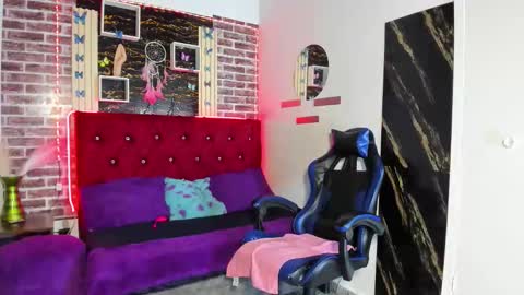 Angelitasexxxhot online show from 01-06-26, 12:47