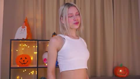 Snapshot of angelkissie chatting on 11-02-25, 08:44 Ennie online show from 11-02-25, 08:44