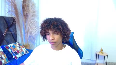 Angel online show from 11-21-25, 08:18