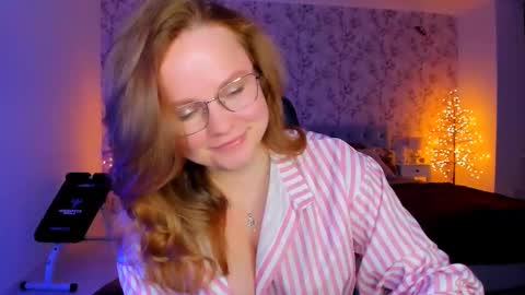 Snapshot of angellarud chatting on 02-26-26, 07:35 angellarud online show from 02-26-26, 07:35